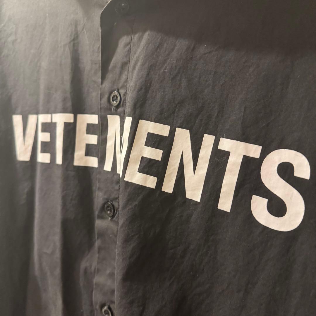 VETEMENTS ブラック シャツ ユニセックス