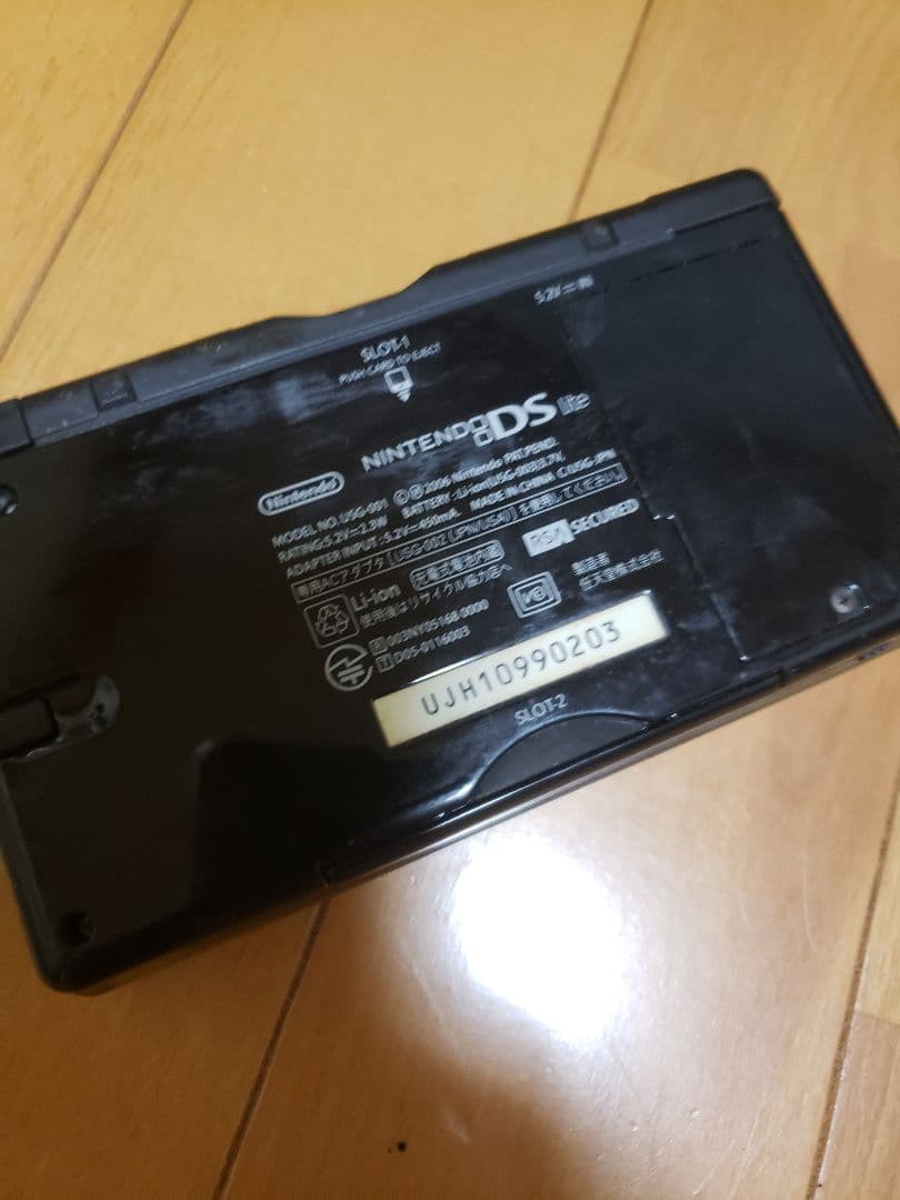 ニンテンドーDSi DSライトウイイレ限定品　ワンセグチューナー　ソフト10本