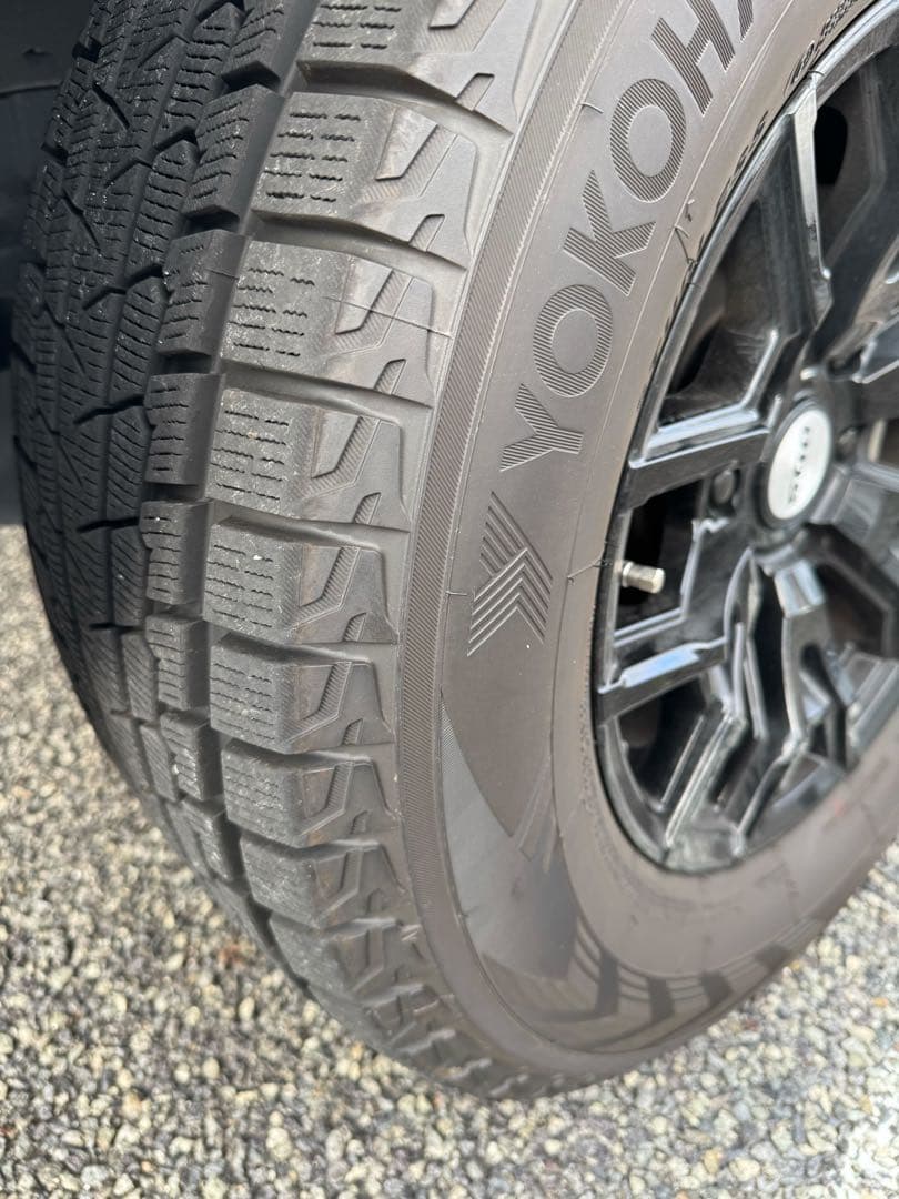 (ケイスケ)Land Cruiser Prado スタッドレスタイヤ 4本