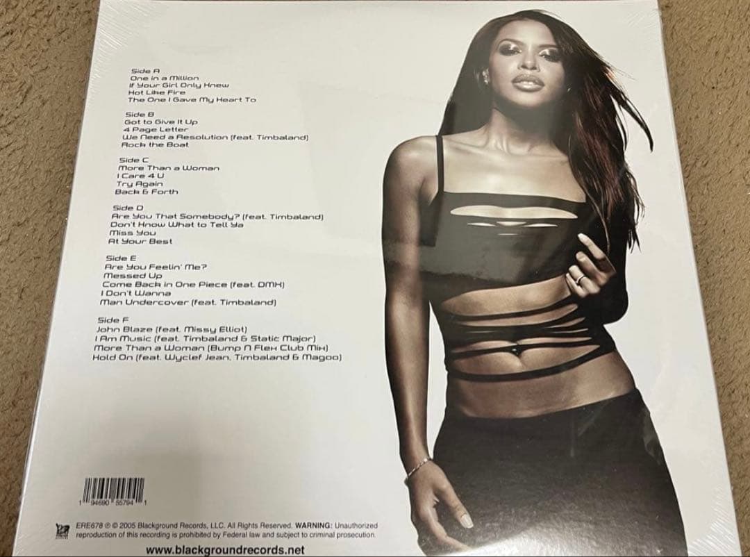 aaliyah アリーヤ