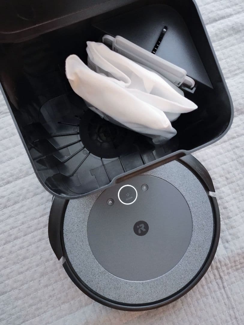 ♥iRobot Roomba i3＋　自動ゴミ収集機能（クリーンベース）付き