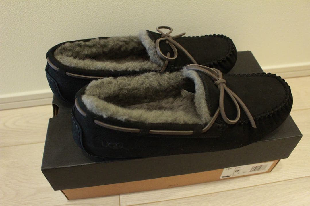 UGG ブラックモカシン　メンズ　28センチ