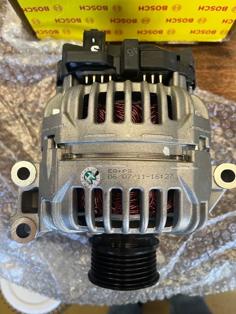 Renault Kangoo 1.4 オルタネーター