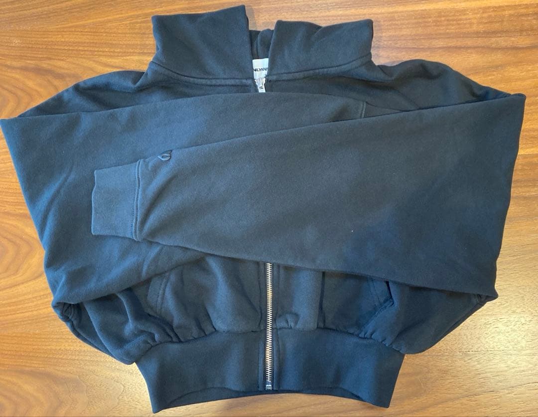 い*y様 GOD ONLY KNOWS CROPPED SWEAT HOODIE