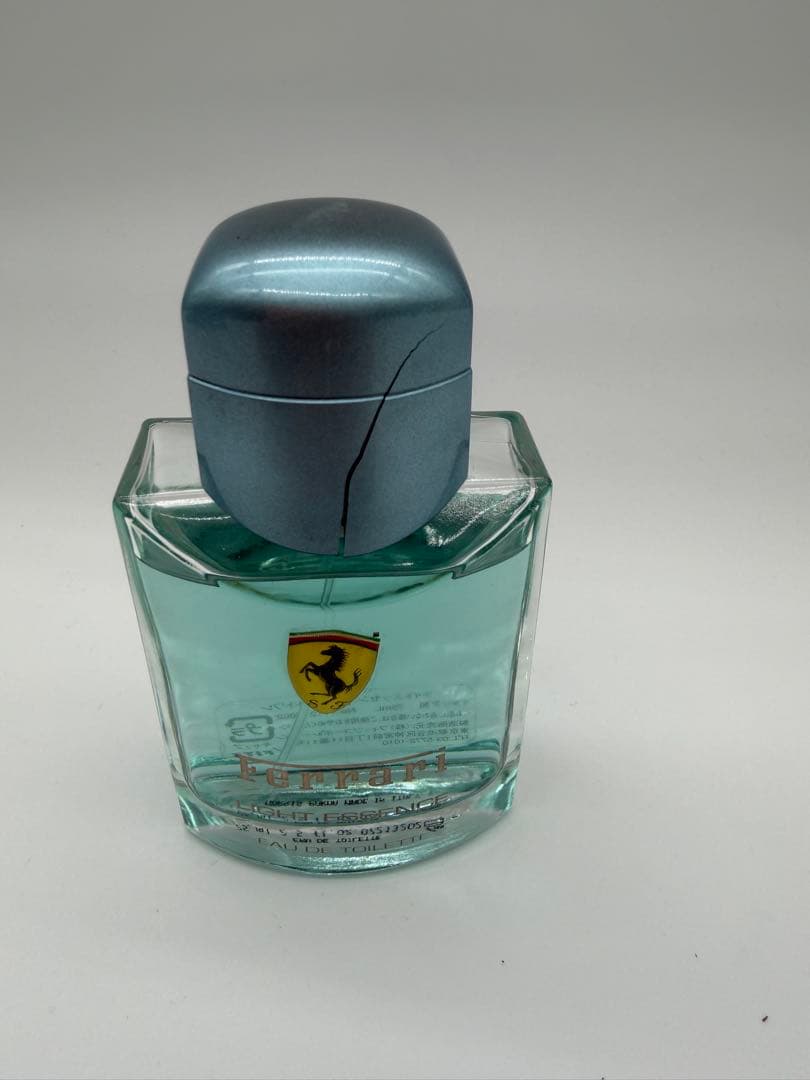 ほぼ満タン　フェラーリライトエッセンス　オードトワレ75ml