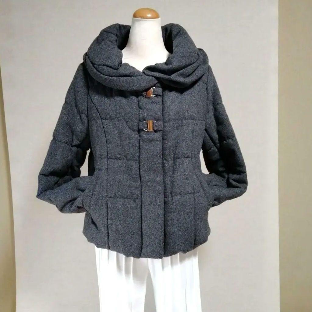✨新品未使用✨️高級感のある布帛でキルティング中綿ありのグレーハーフコートです✨