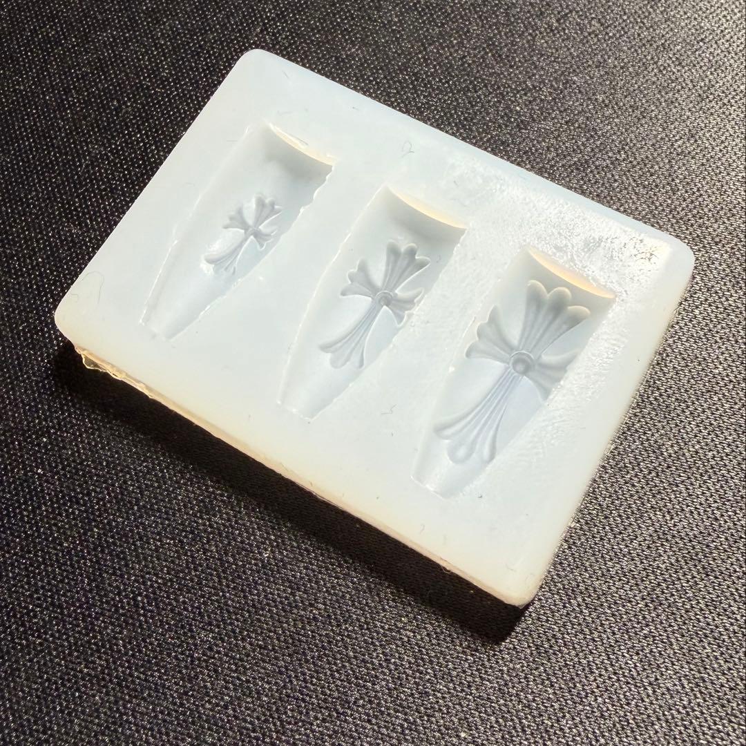 8*1様 〔*ん様 NAILSシリコンモールド クロス ネイルパーツ 3Dパーツ
