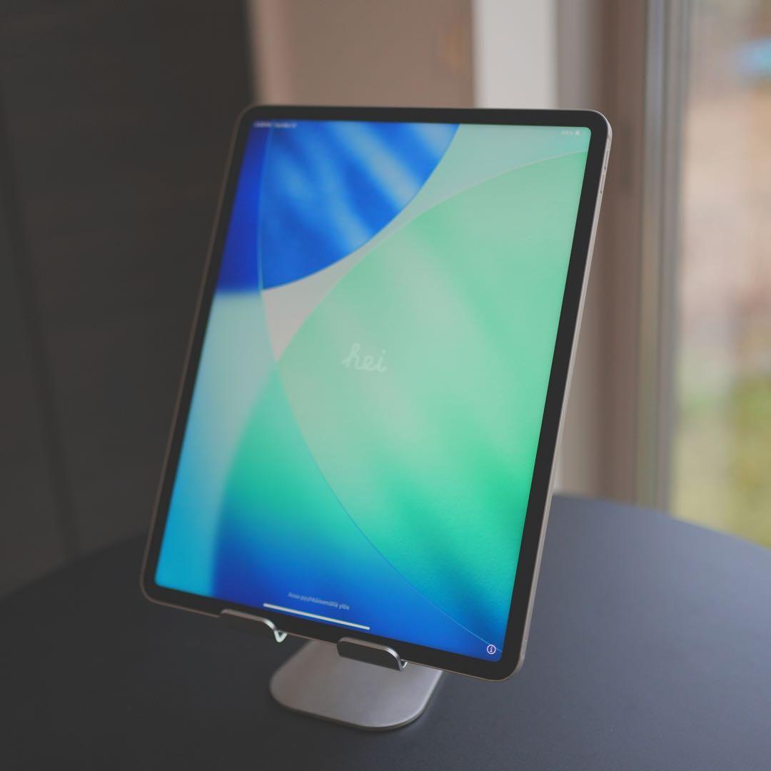 iPad Pro 12.9インチ 第6世代 256GB セルラー