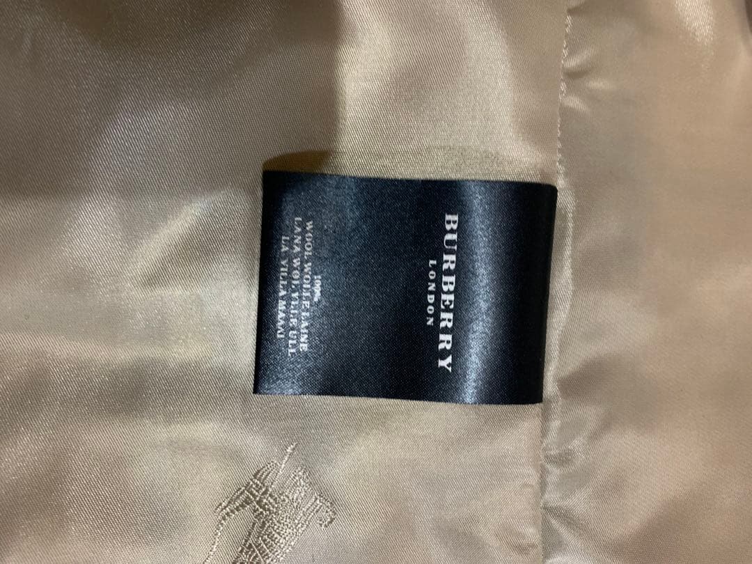 バーバリー　ノバチェック柄ウール MADE IN ITALYレディースコート