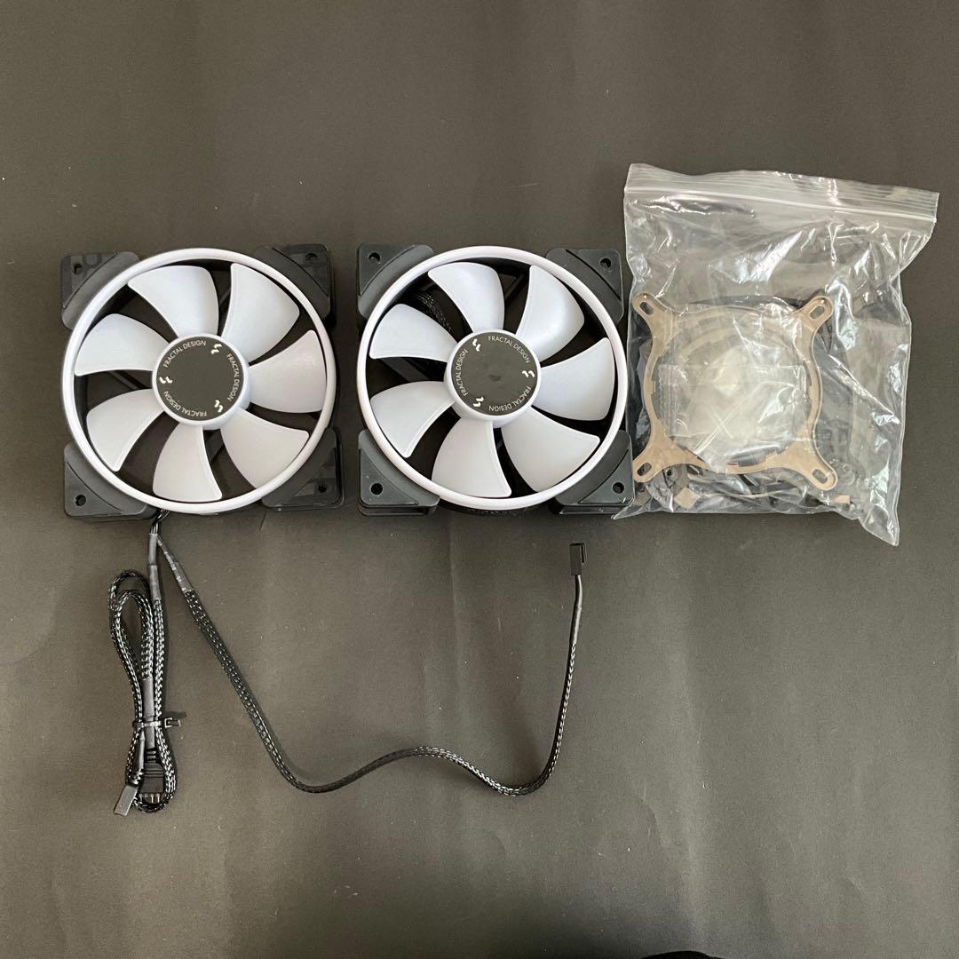 Fractal Design Celsius ＋ S24 Prisma