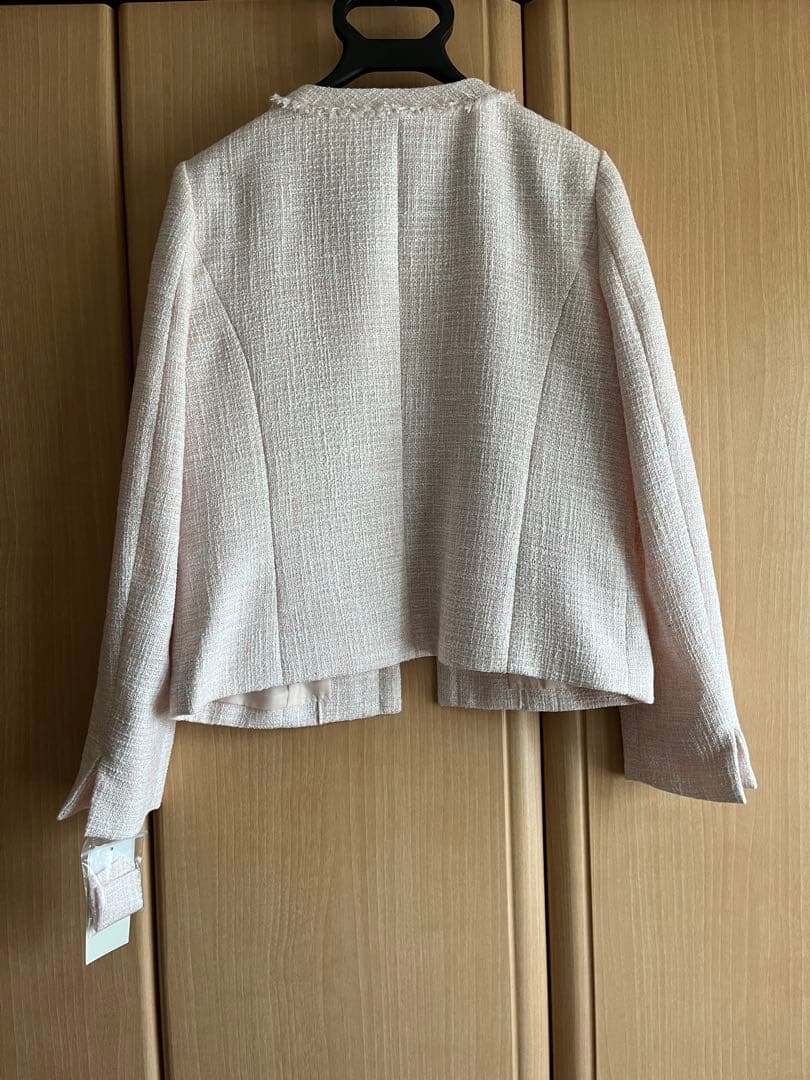 【新品　半額】ラメツイードノーカラージャケット （タグ付）