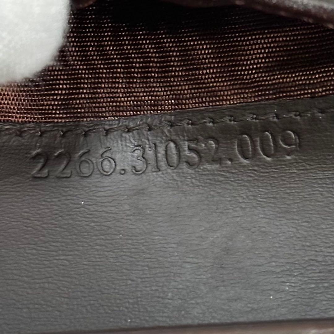 FENDI フェンディ　折り財布　ラウンドジップ　ズッカ柄　ブラウン
