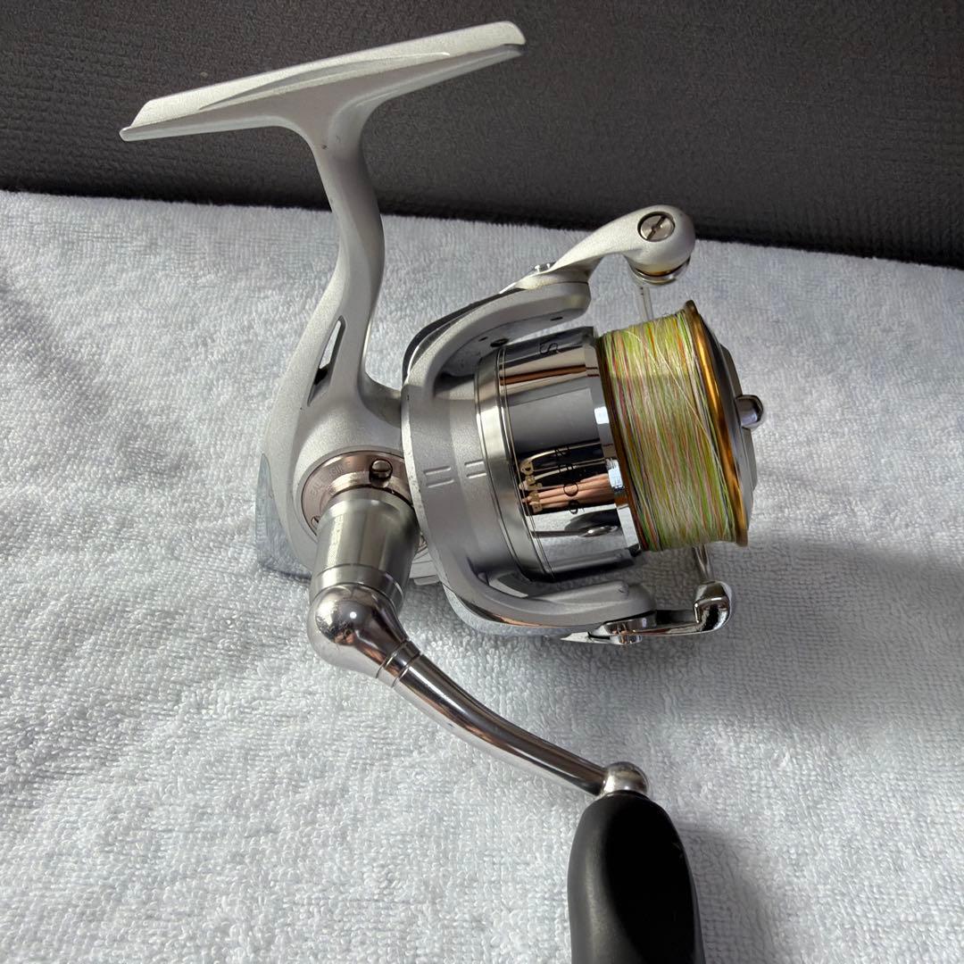 Daiwa LUVIAS 2506 スピニングリール