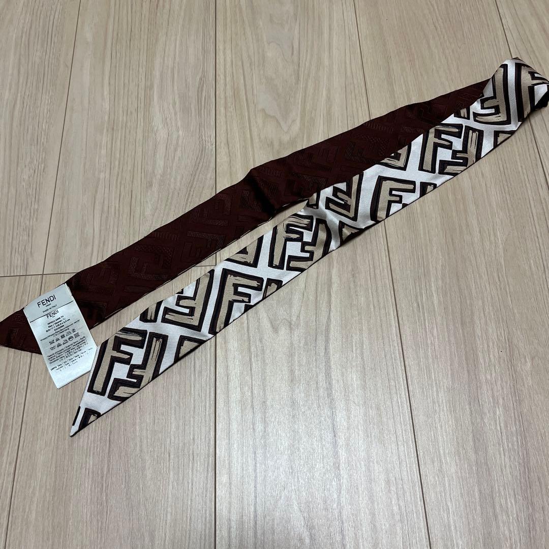 FENDI フェンディ ラッピー スカーフ バンダナ リバーシブル