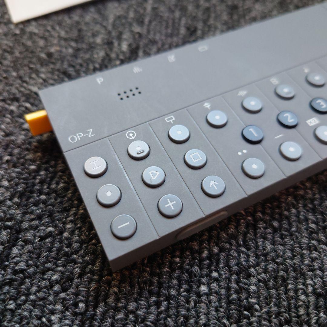 i*c様 OP-Z teenage engineering ケースとoplab付