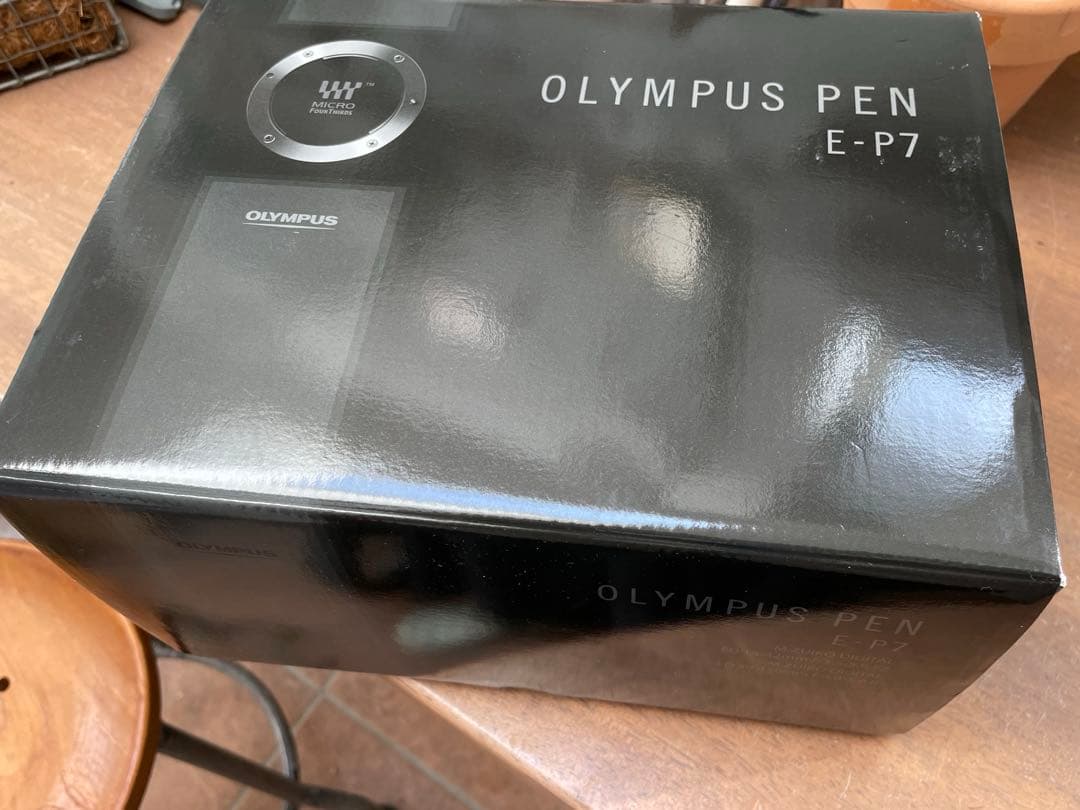 ほぼ新品　OLYMPUS PEN E-PL7 + マクロフォーサーズレンズ