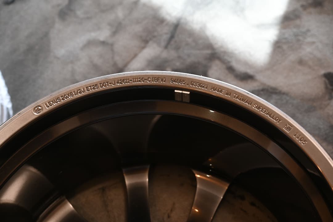 LEXUS純正　20インチ ホイール 　シルバー　4本セット