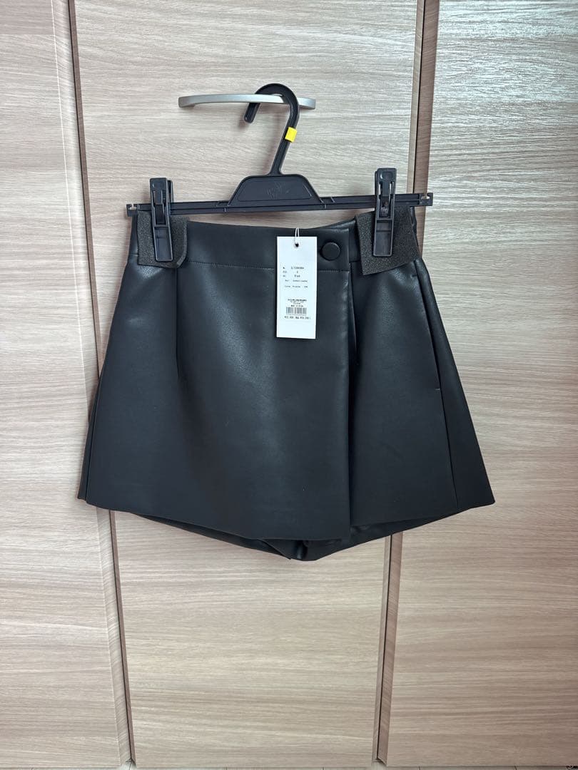 sheller シェリエ leather like wrap culottes