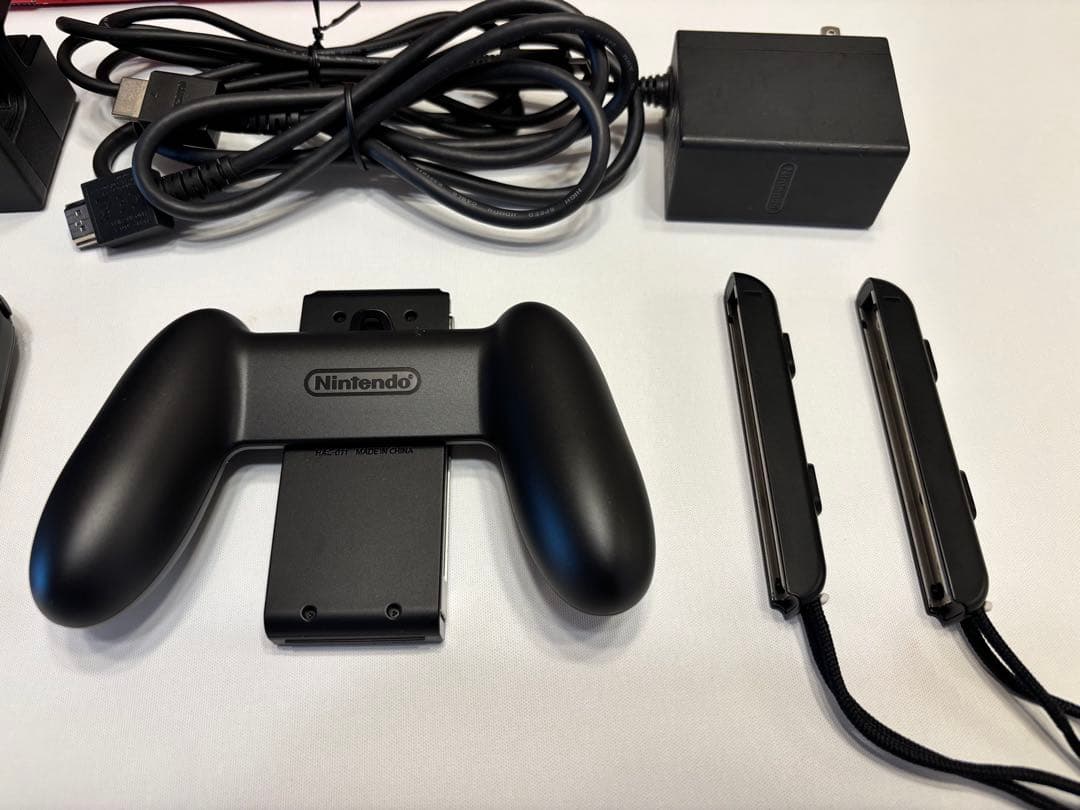 任天堂Switch 本体　ニンテンドースイッチ　バッテリー強化版