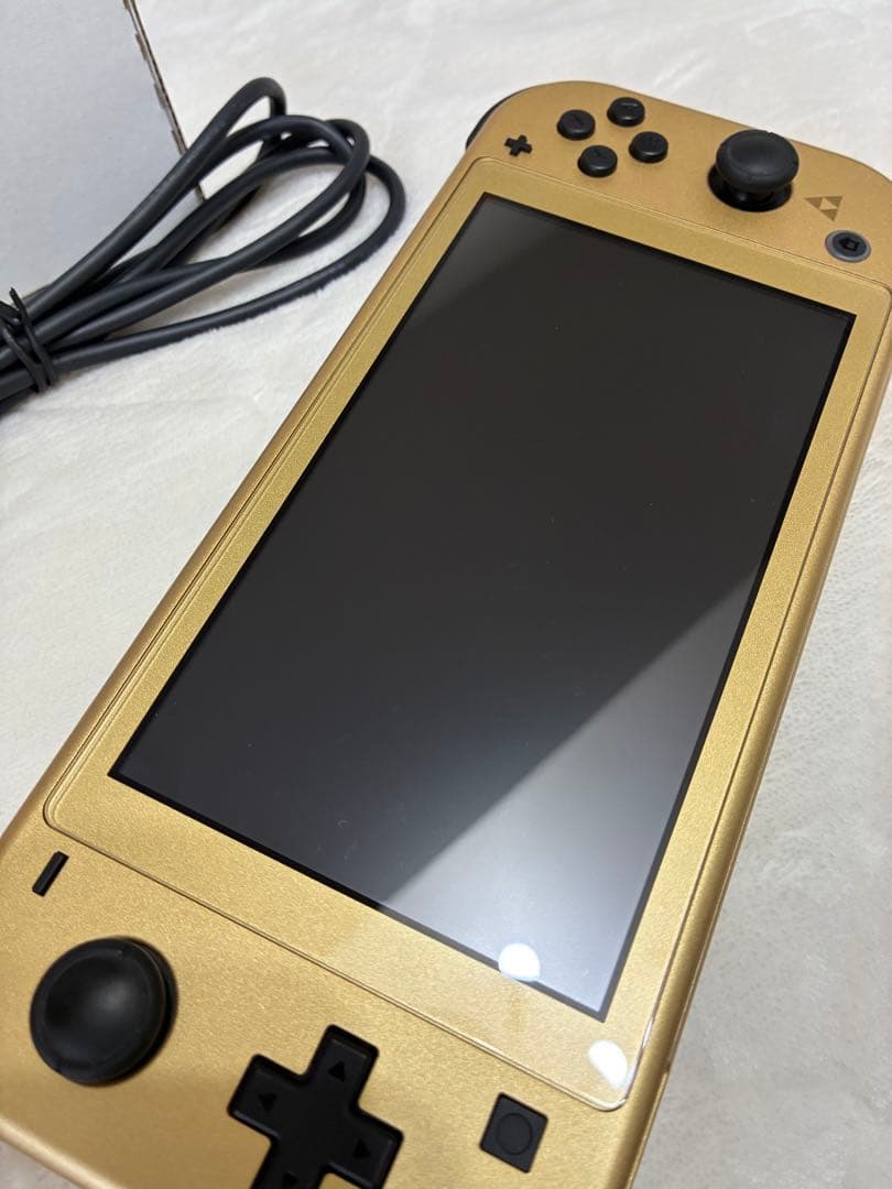 Nintendo Switch Lite - Hyrule Edition 本体