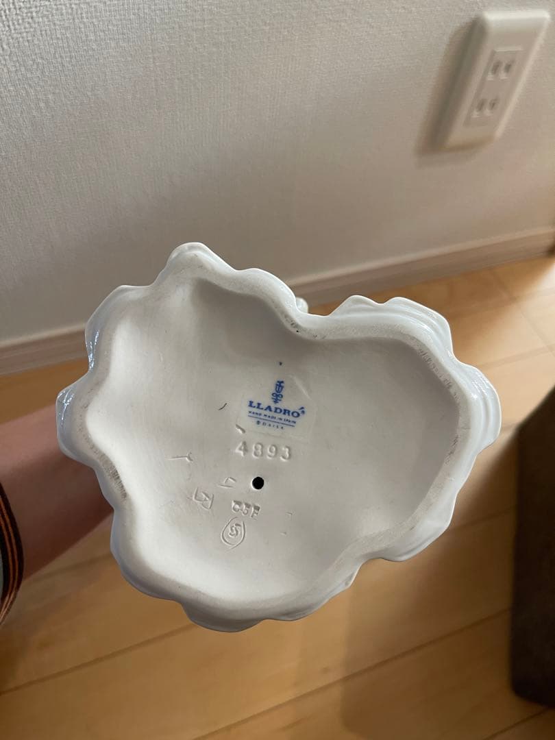 （美品）⭐︎週末値下げ中⭐︎リヤドロ LLADRO 4893 仔犬を抱く貴婦人
