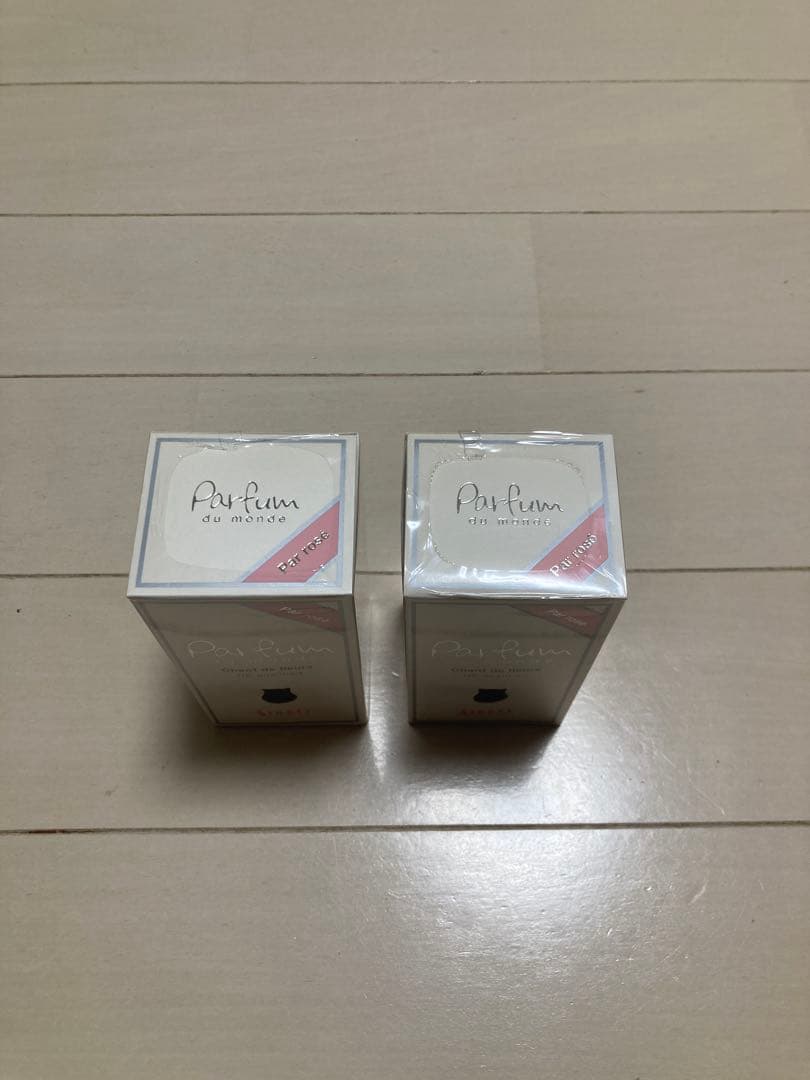 新品未開封！シナリーパルファンデュモンド2本セット