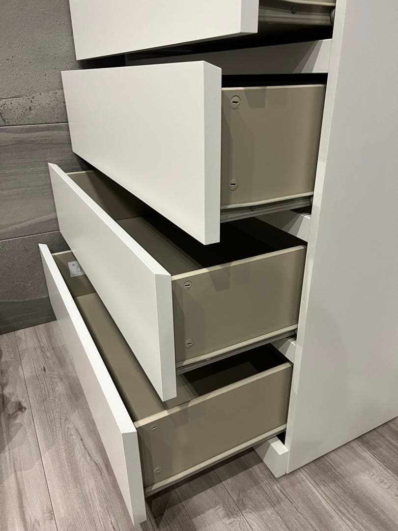 IKEA ホワイトチェスト 5段　引き出し