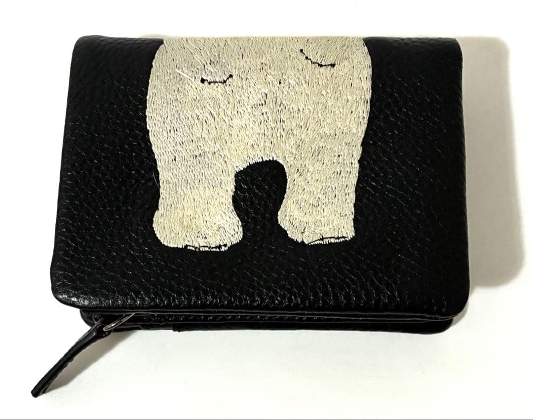 ゆ*き様 イアパピヨネ ear PAPILLONNER 白くま刺繍二つ折り財布