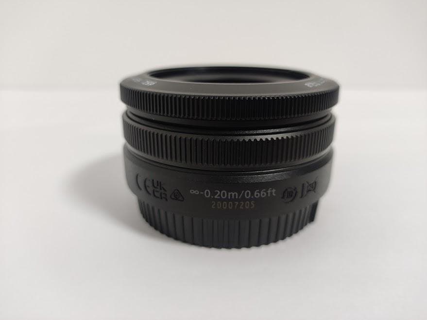 ニコン　NIKKOR Z 26mm F2.8