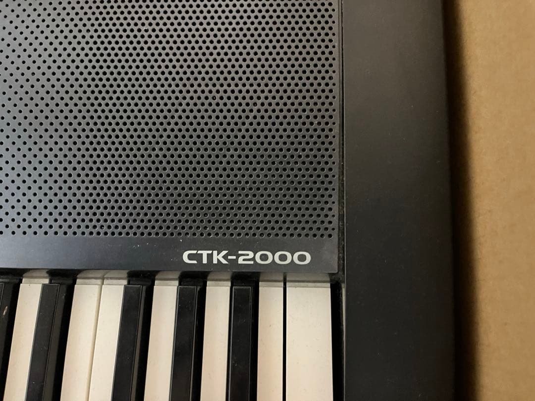 CASIO CTK-2000 キーボード　61鍵盤