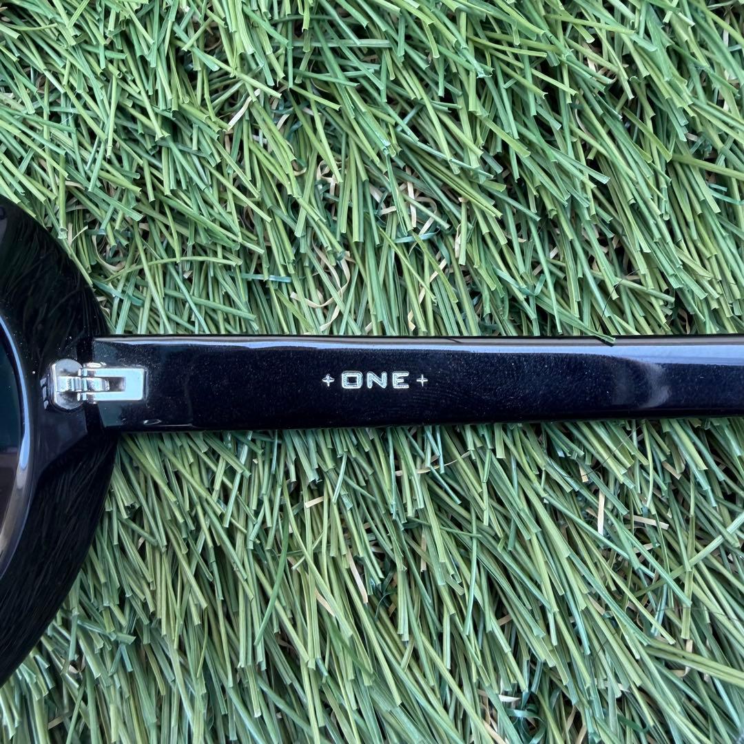 ナンバーナイン サングラス\"ONE\" カート・コバーンモデル　箱付き