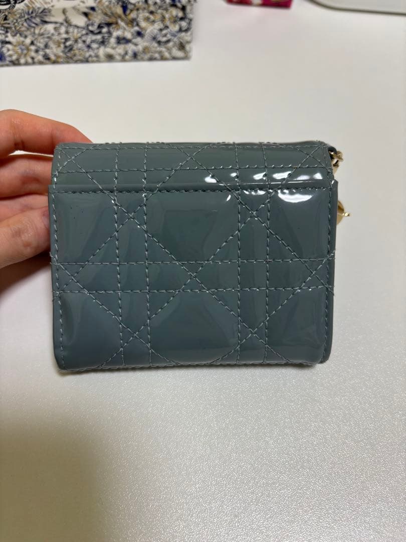 Diorロータスウォレット