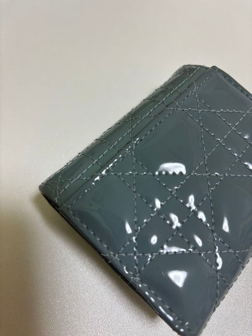 Diorロータスウォレット