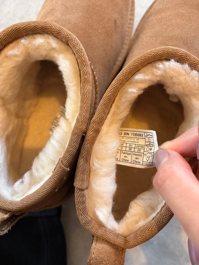 UGG 厚底ムートンブーツ クラシック ウルトラ ミニ プラットフォーム