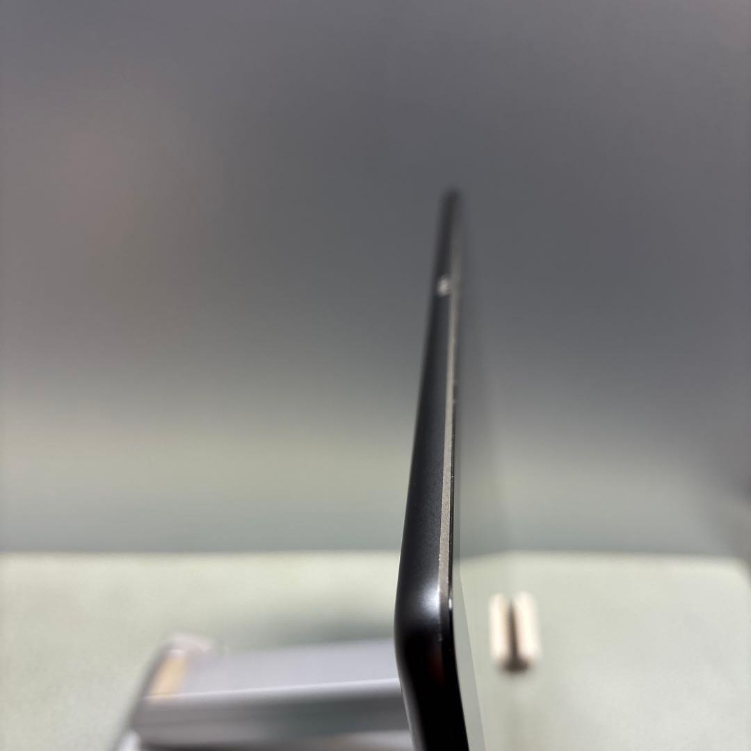 iPad8 32G Wi-FiとSIMフリー PSEパッテリー新品再交換100％