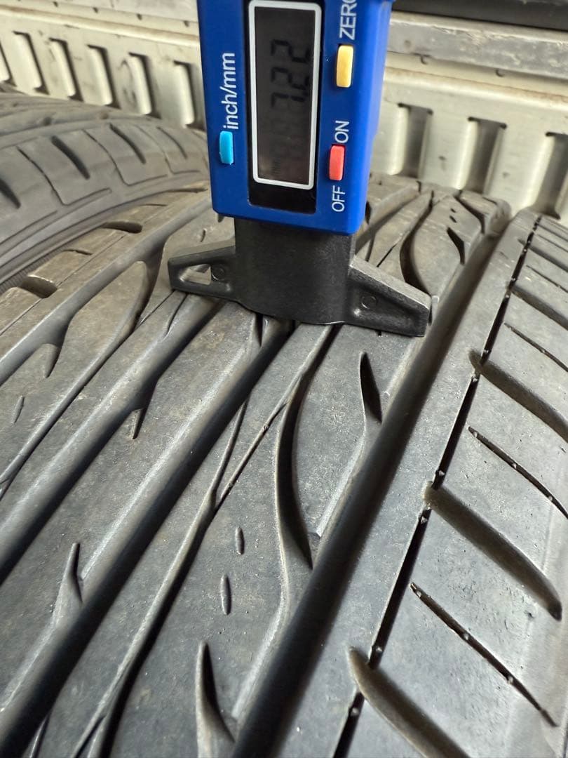 ダンロップサマータイヤ185／60R15 84H深溝