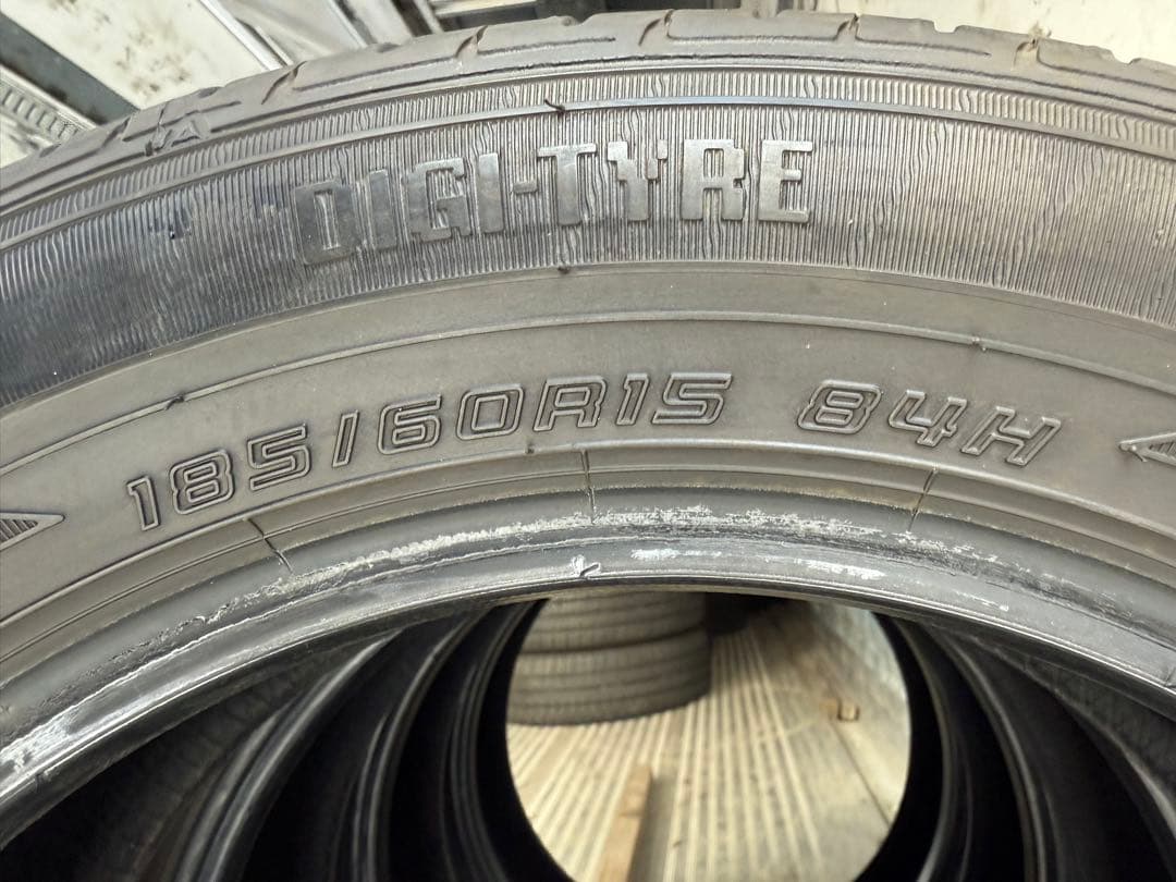 ダンロップサマータイヤ185／60R15 84H深溝