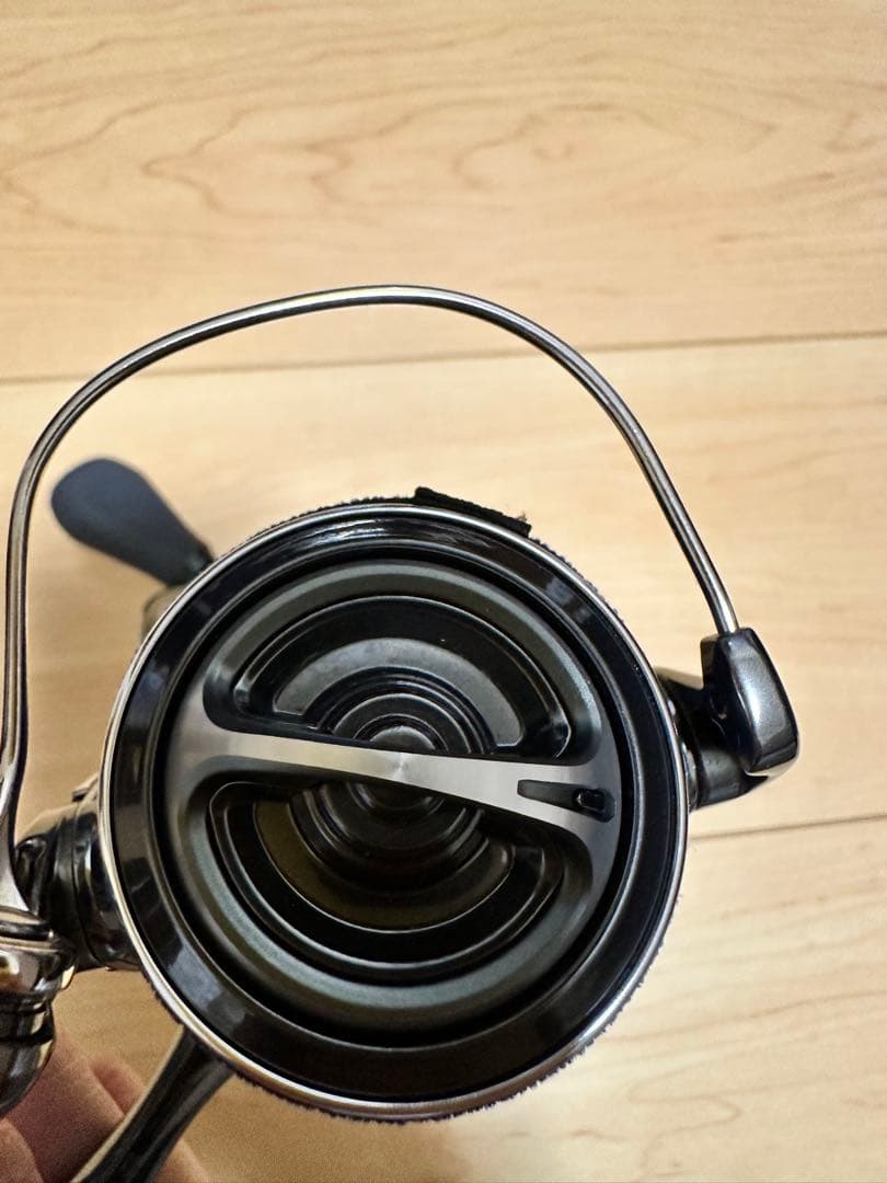 【美品】SHIMANO 22ステラ C2000SHG ウォーターランドケース付