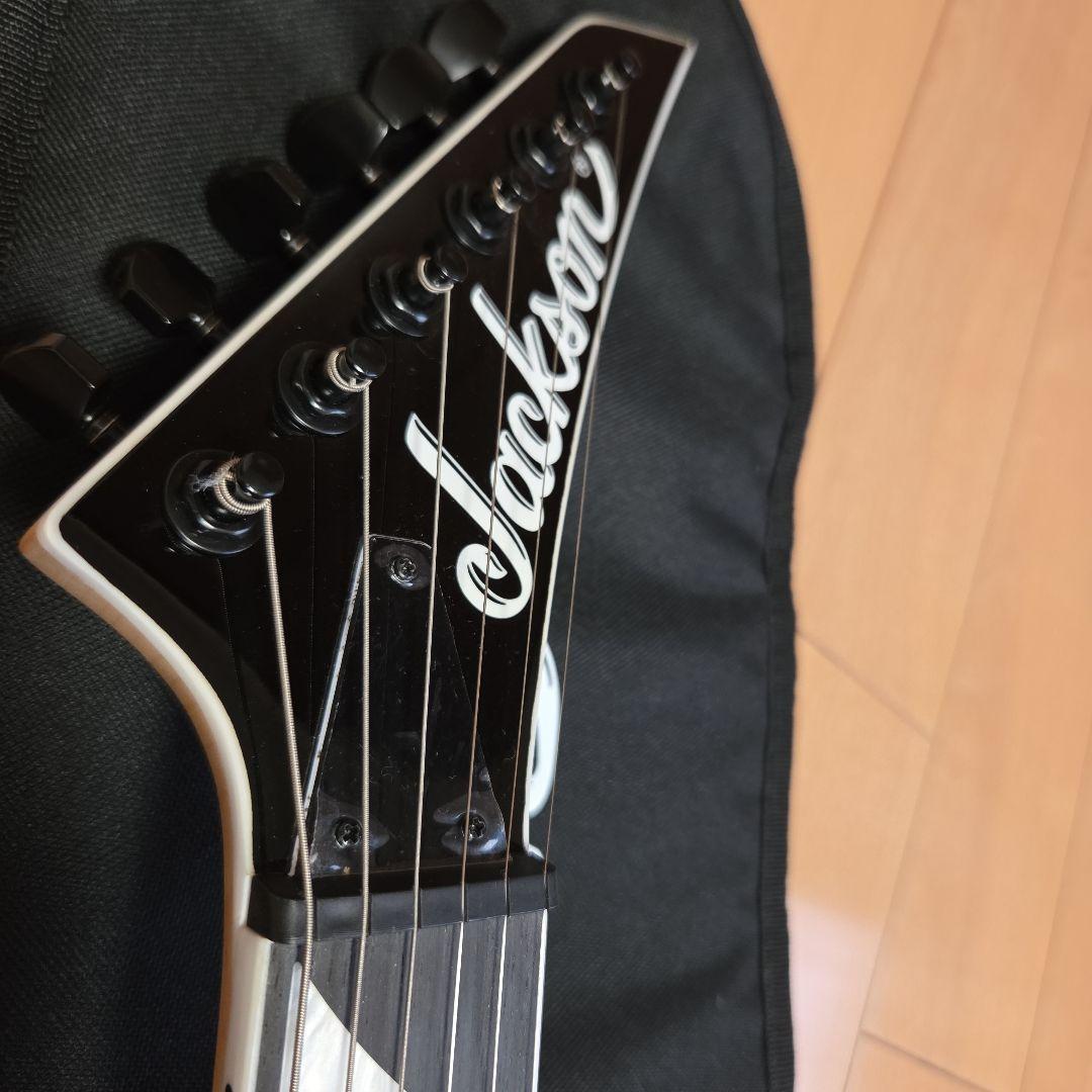 ア*ー様 Jackson エレキギター ホワイト