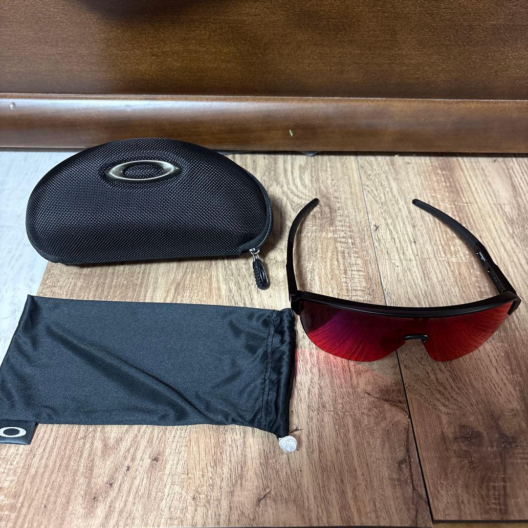 Oakley サングラス 赤レンズ ケース付き