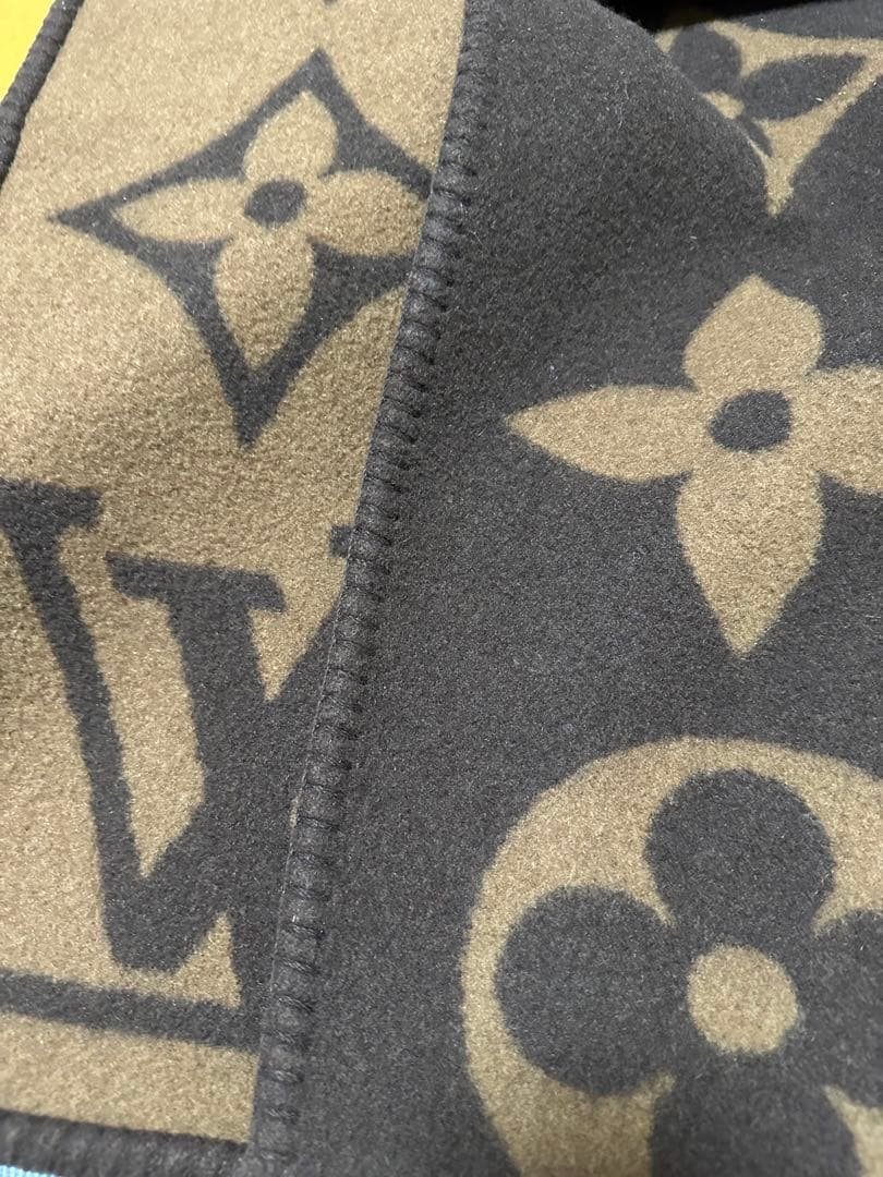 LOUIS VUITTON エシャルプ　スィートドリームマフラー