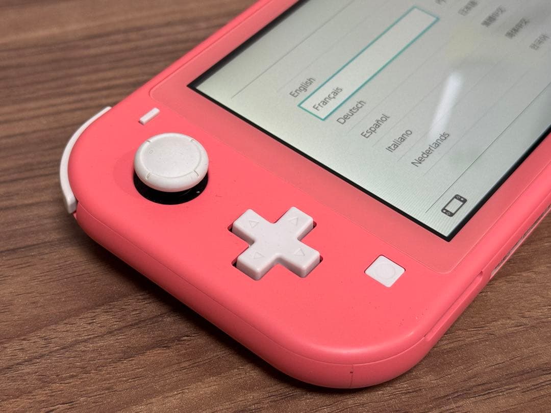 Switch lite コーラル　本体