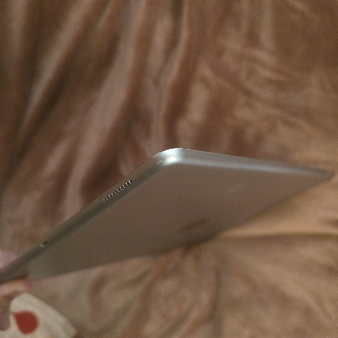 iPad Pro (12.9インチ) (第2世代) モデルA1670