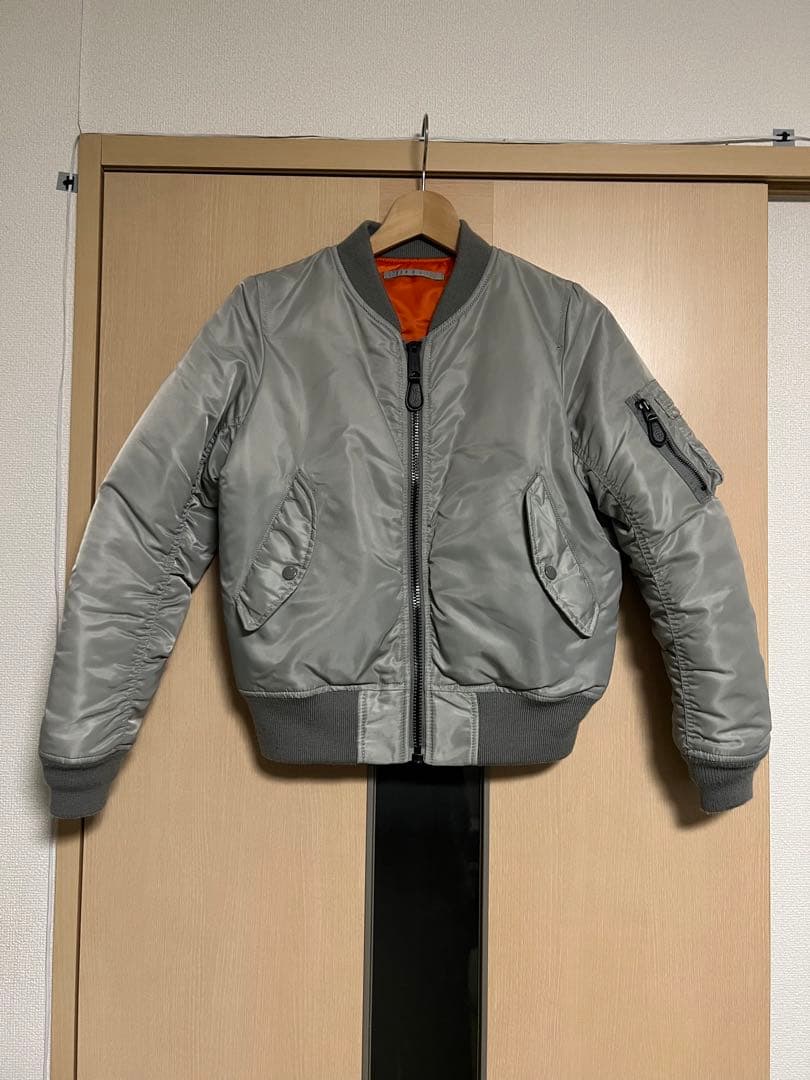 『みう』【美品】AVIREX　MA-1