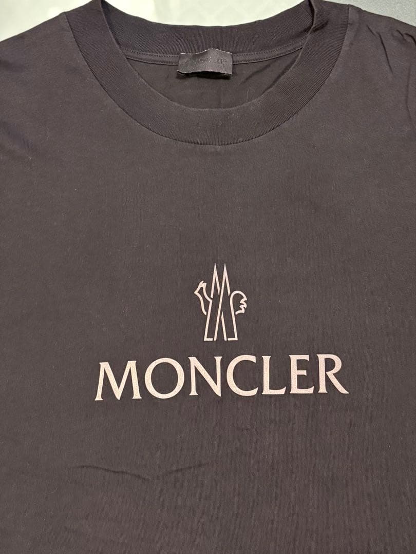 最終価格MONCLER ロゴプリント Tシャツ 黒　XLサイズ