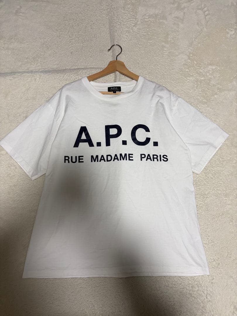 【A.P.C. / アーペーセー】別注 オーバーサイズ ロゴプリント Tシャツ