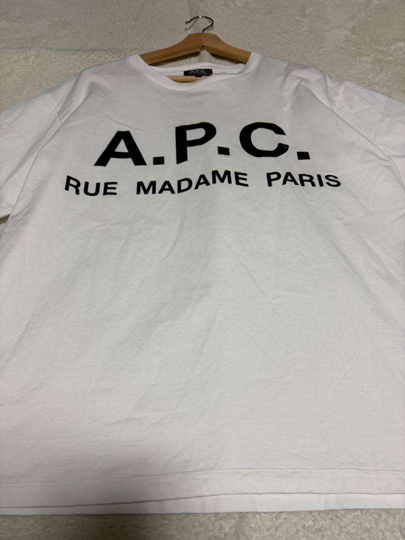 【A.P.C. / アーペーセー】別注 オーバーサイズ ロゴプリント Tシャツ