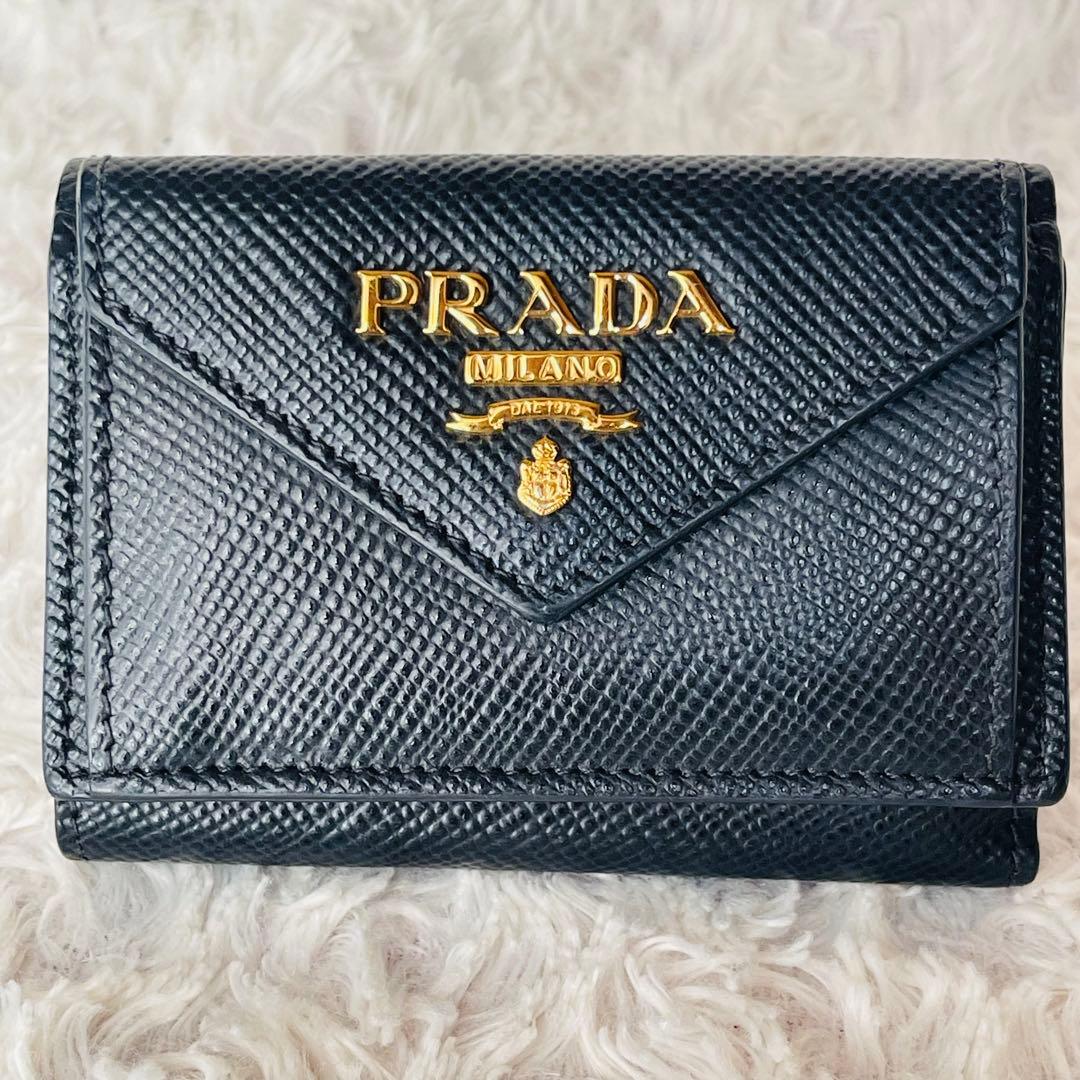 【☺︎プロフ必読】PRADA サフィアーノ 三つ折り財布 黒 ブラック