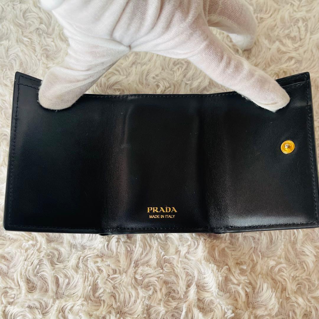 【☺︎プロフ必読】PRADA サフィアーノ 三つ折り財布 黒 ブラック