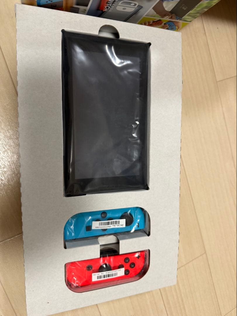 送料無料）Nintendo Switch 付属品完備